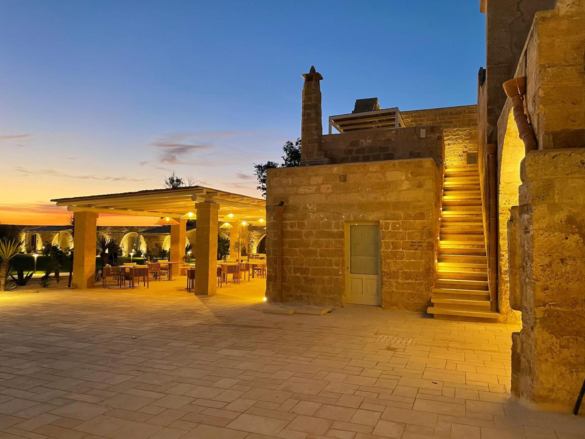 Masseria Donna Menga - The Leading Hotels Of The World Torre Lapillo Esterno foto