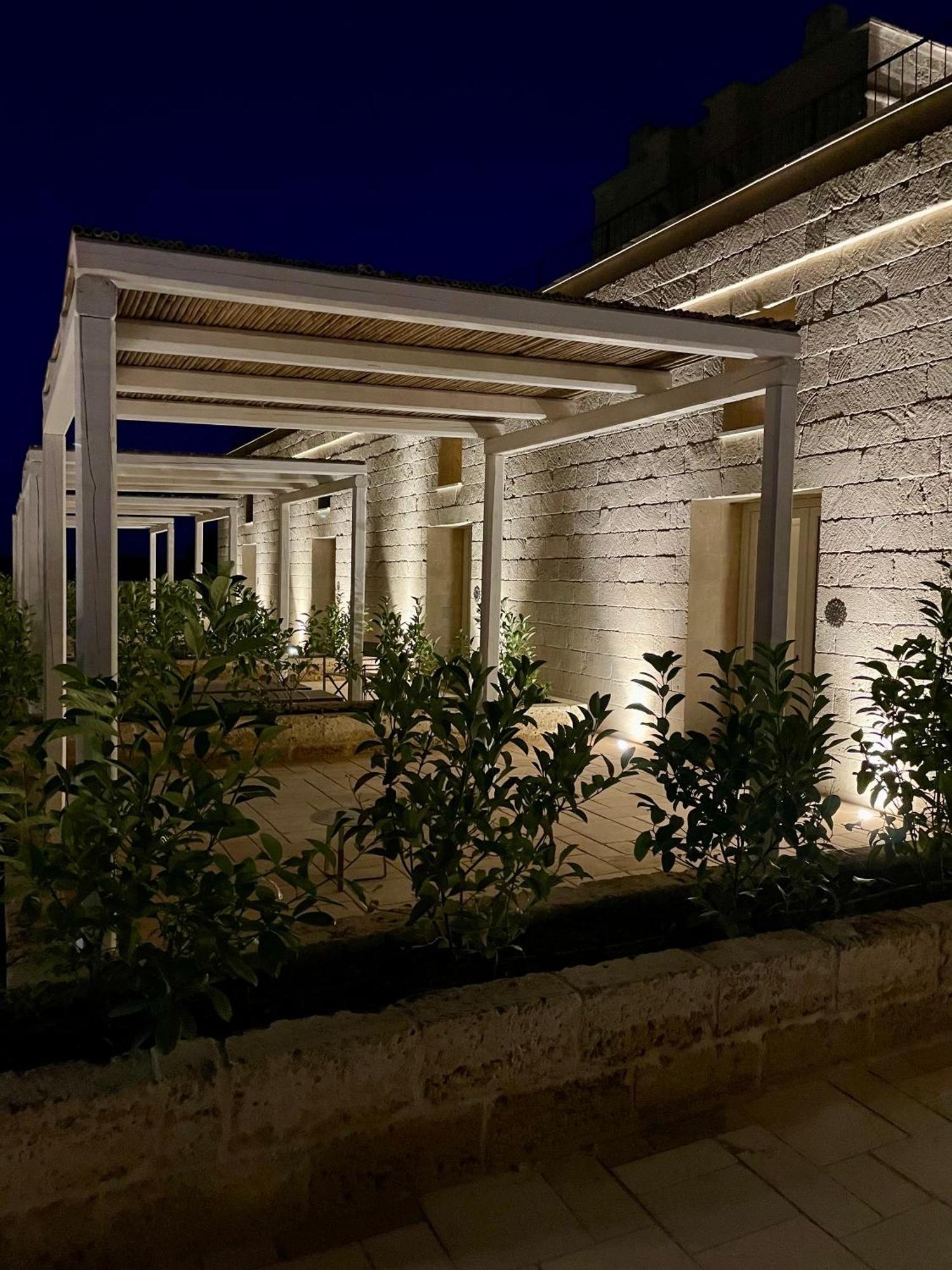 Masseria Donna Menga - The Leading Hotels Of The World Torre Lapillo Esterno foto