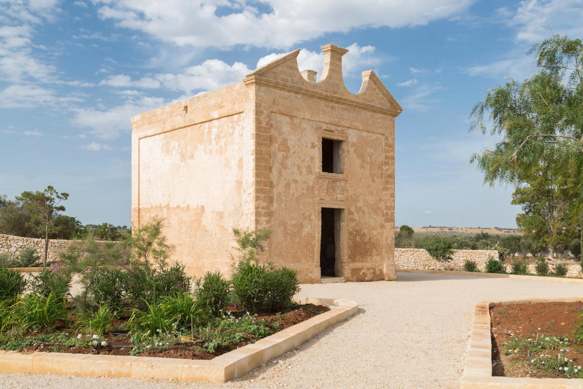 Masseria Donna Menga - The Leading Hotels Of The World Torre Lapillo Esterno foto