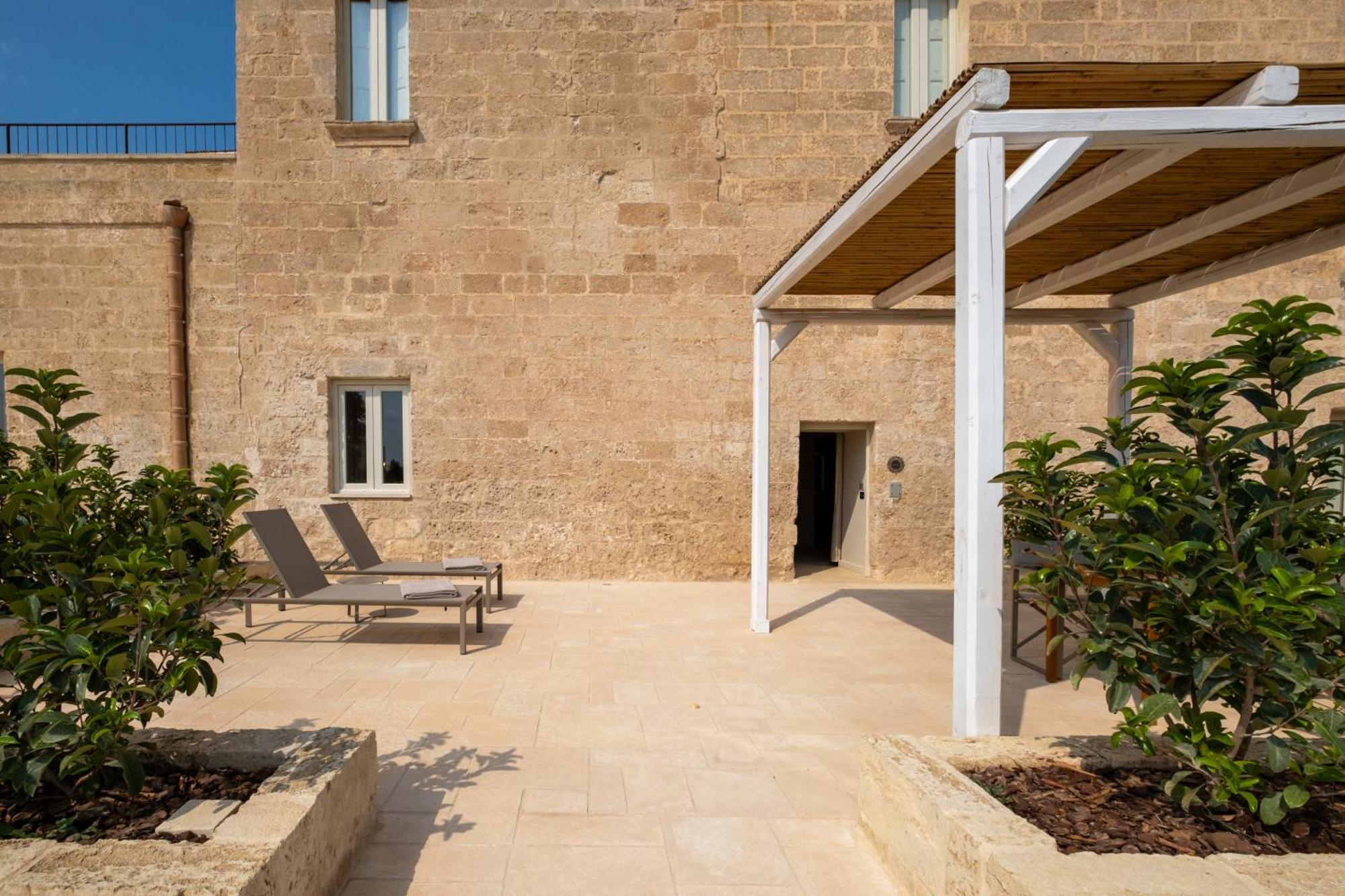 Masseria Donna Menga - The Leading Hotels Of The World Torre Lapillo Esterno foto