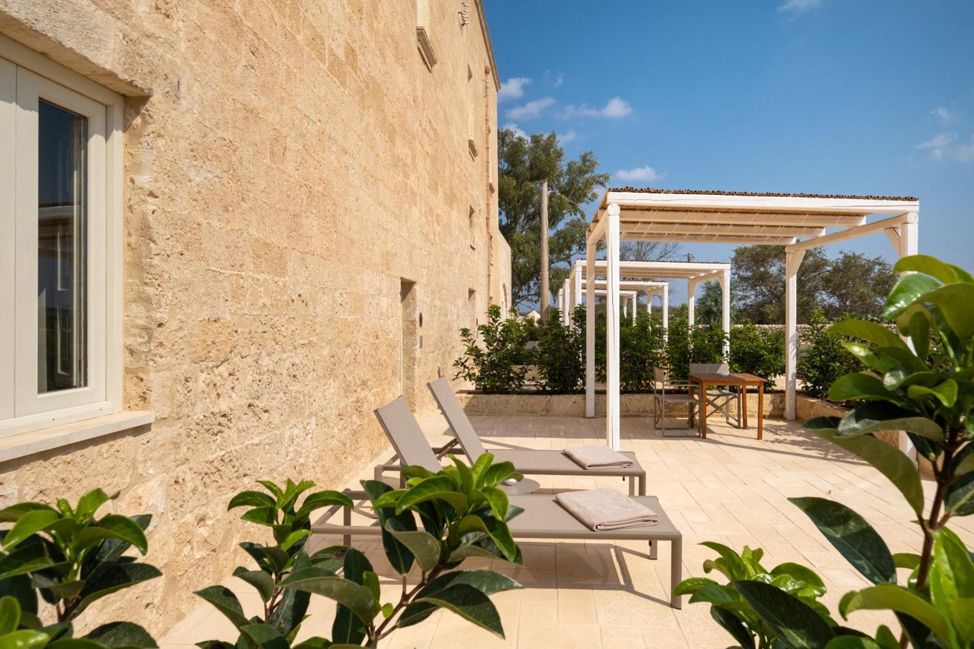 Masseria Donna Menga - The Leading Hotels Of The World Torre Lapillo Esterno foto